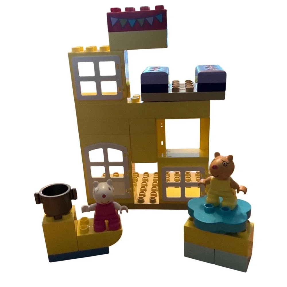 LEGO DUPLO 10433 Peppa Pig Birthday House Set partial‎ with figures
